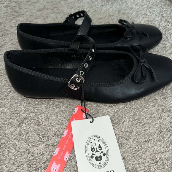 🖤 Cider Black Mary Jane Flats w/ Bow Detail | NWT 🖤 - Picture 2 of 3